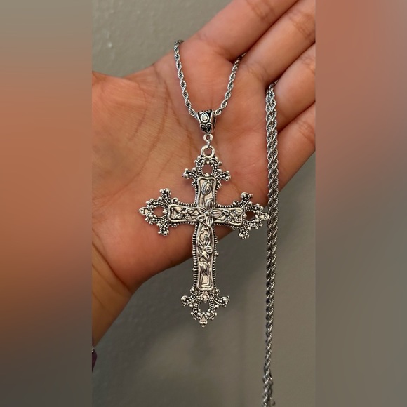 Gothic Cross Charm Necklace Floral Design Big Punk Goth Silver Tone - Picture 7 of 12